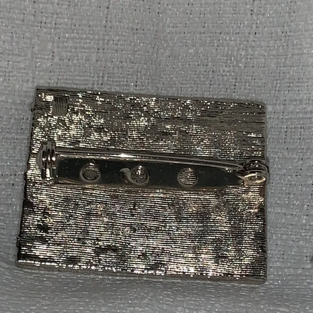 Vintage patriotic pin